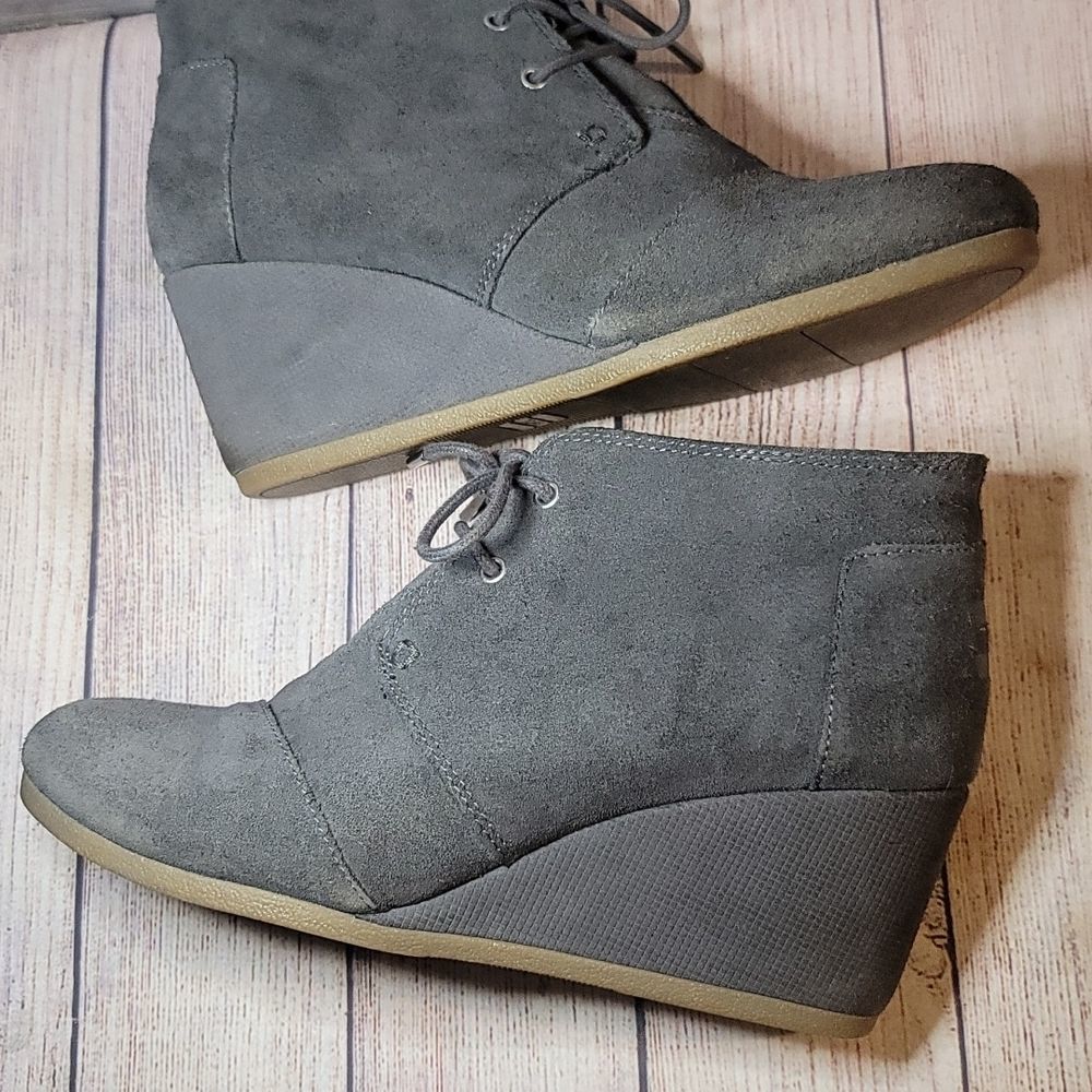 Tom's womens wedges